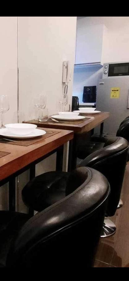 Air Luxury Makati Cbd With Balcony Apartment Manila Exterior photo